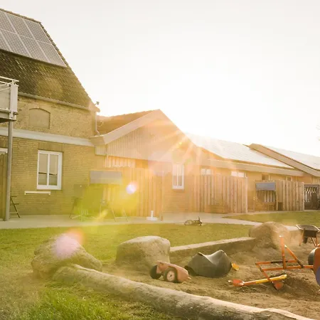 Buedlfarm - Haus Фемарн